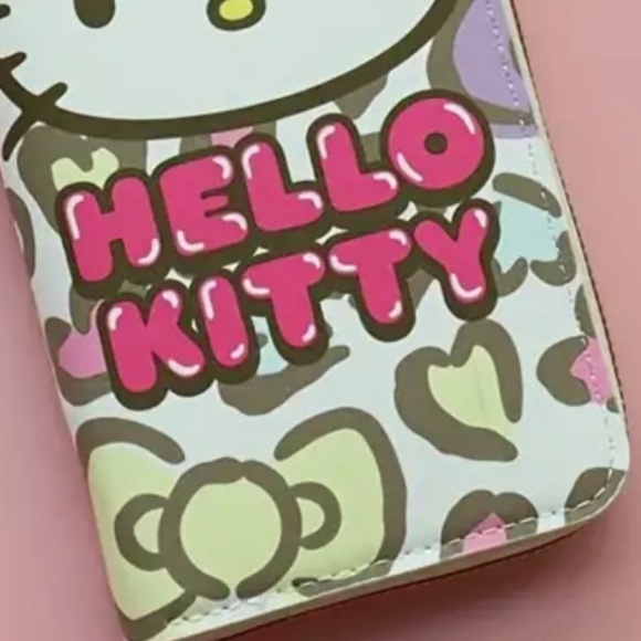 Hello Kitty Wallet Organizer With Card and Coin Holder - Full Zip Around - Picture 5 of 6